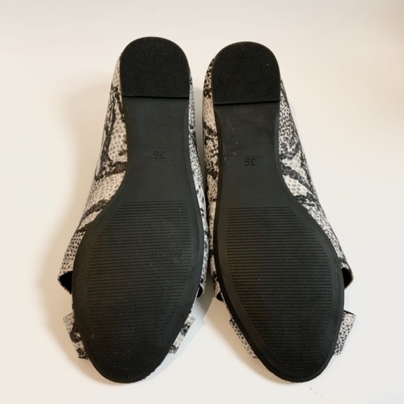Snake Print Black White Ivory Gray Open Toe Ballet Flats - Picture 3 of 5